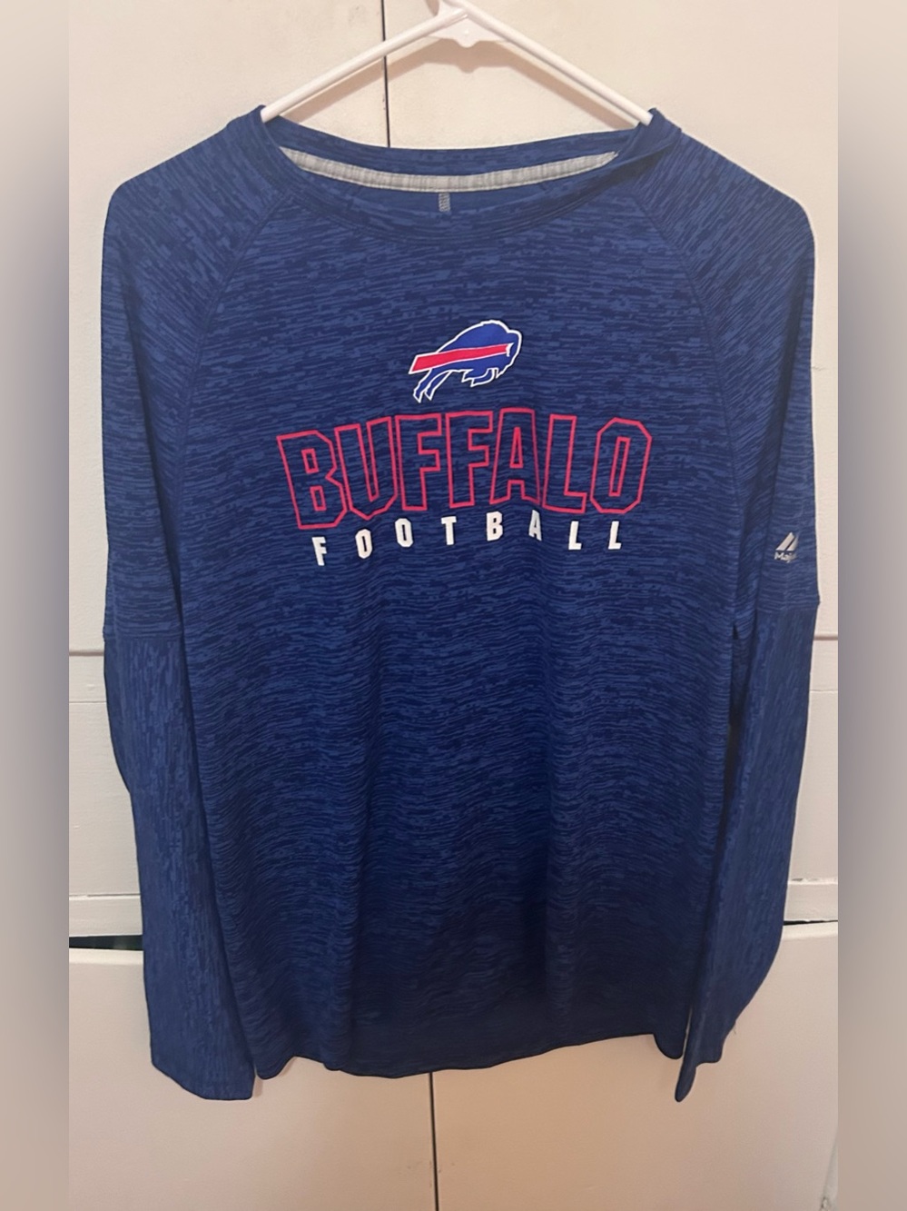 Buffalo Bills long sleeve shirt size mems large
